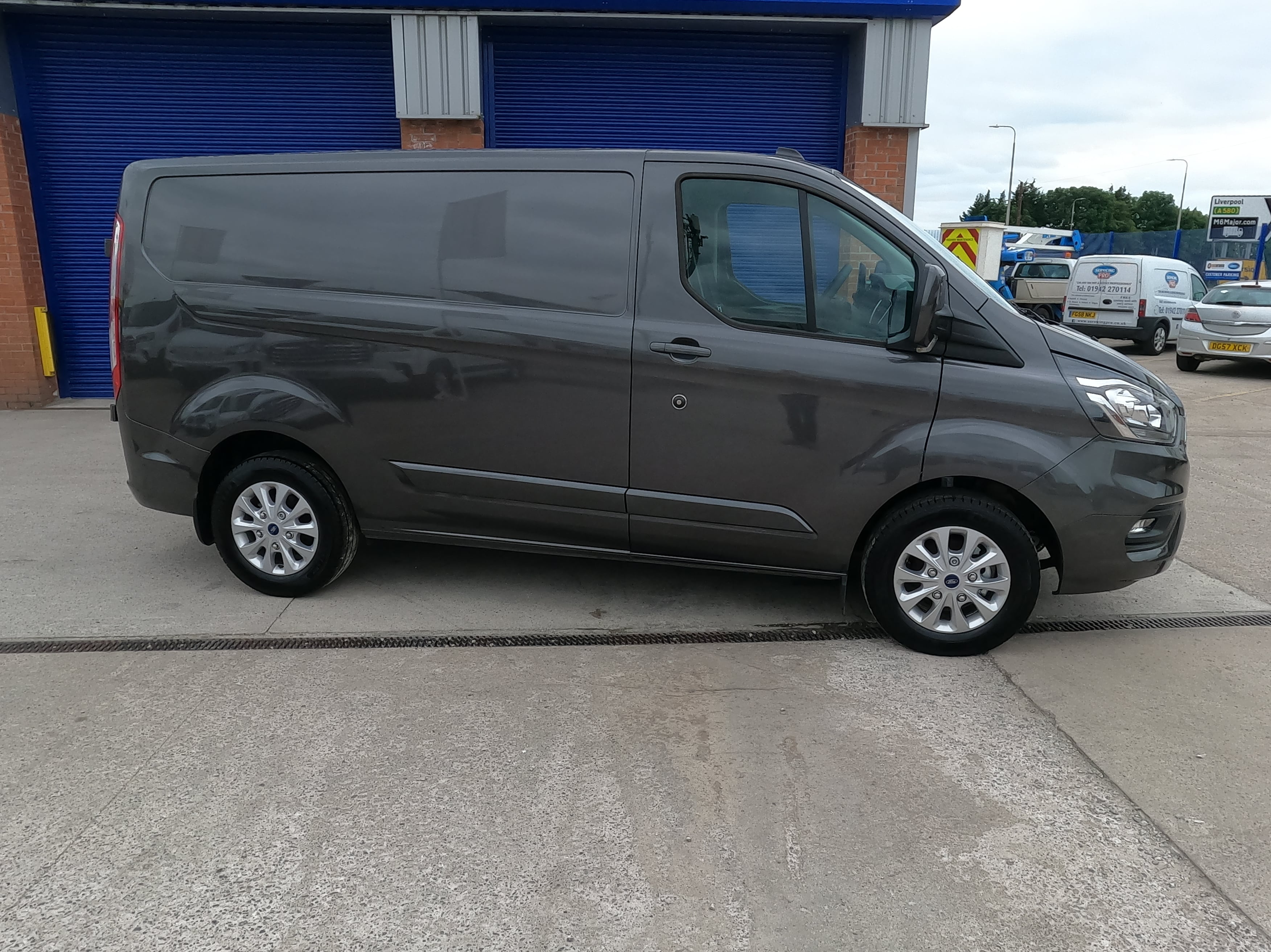 Ford TRANSIT CUSTOM 280 L1 DIESEL FWD 2.0 EcoBlue Hybrid 130ps Low Roof Limited Van